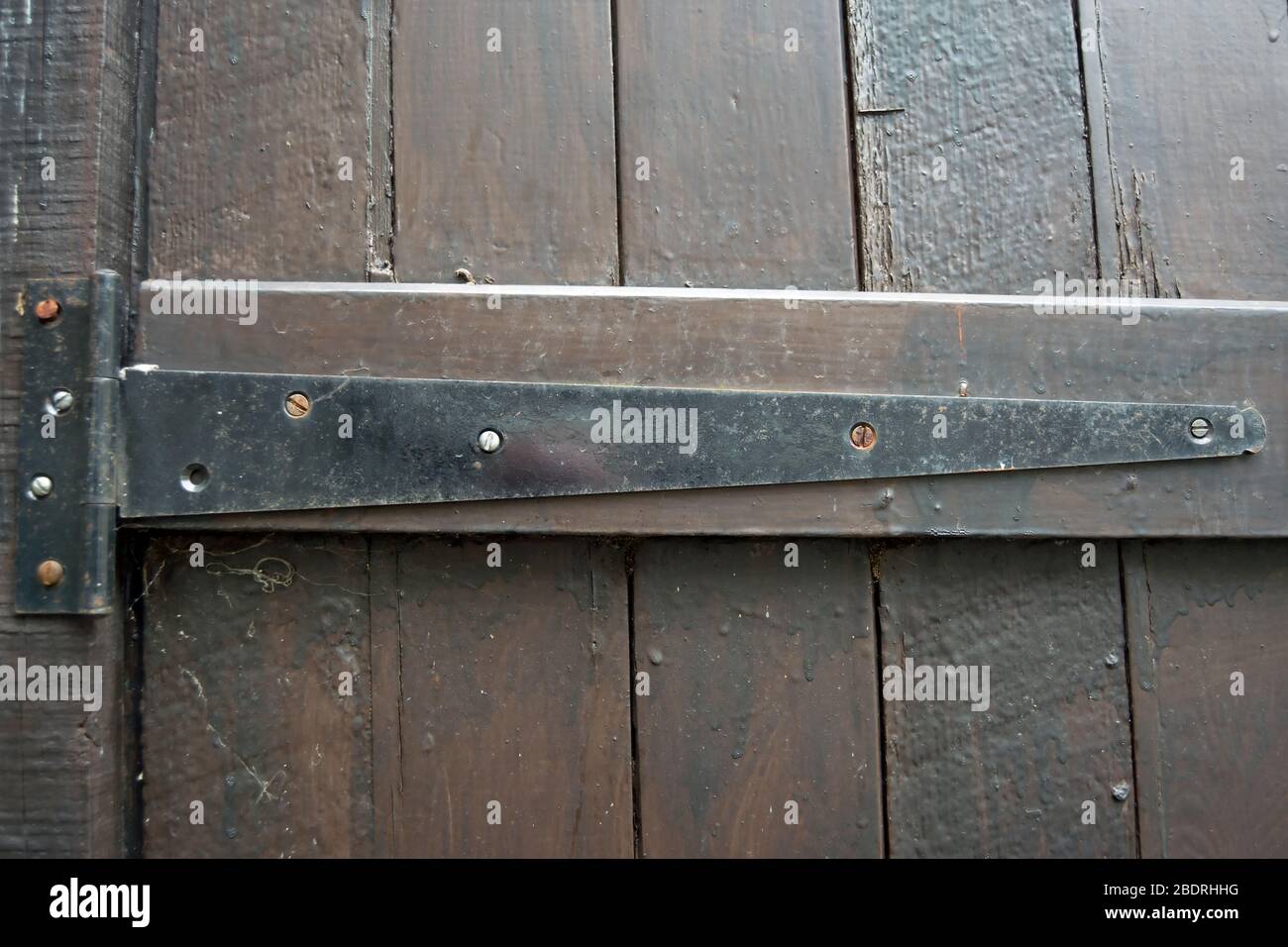 Gate hinges hires stock photography and images Alamy