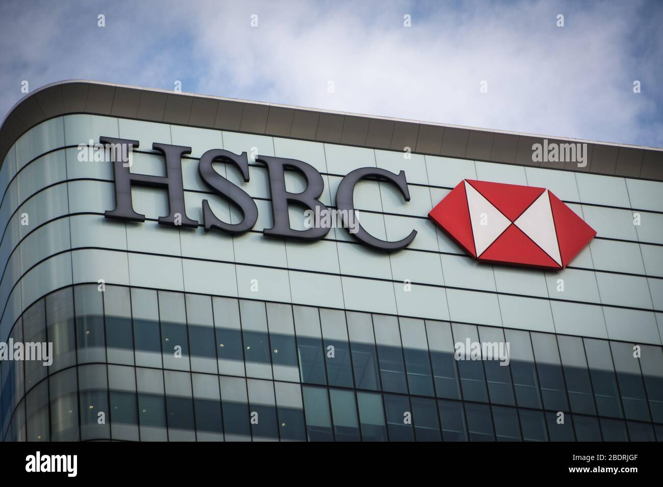 LONDON- HSBC building in Canary Wharf financial centre. Headquarters ...