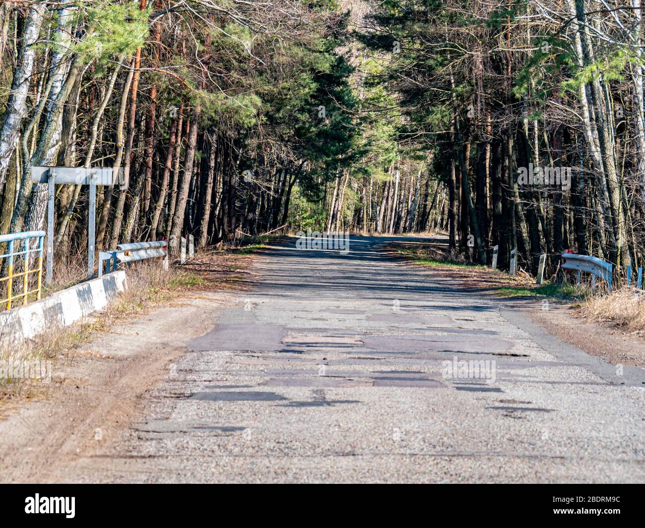Earthquake crack road hi-res stock photography and images - Alamy