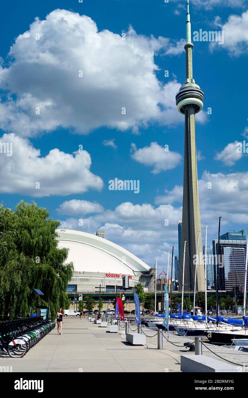 Toronto downtown harbourfront skyline hi-res stock photography and ...