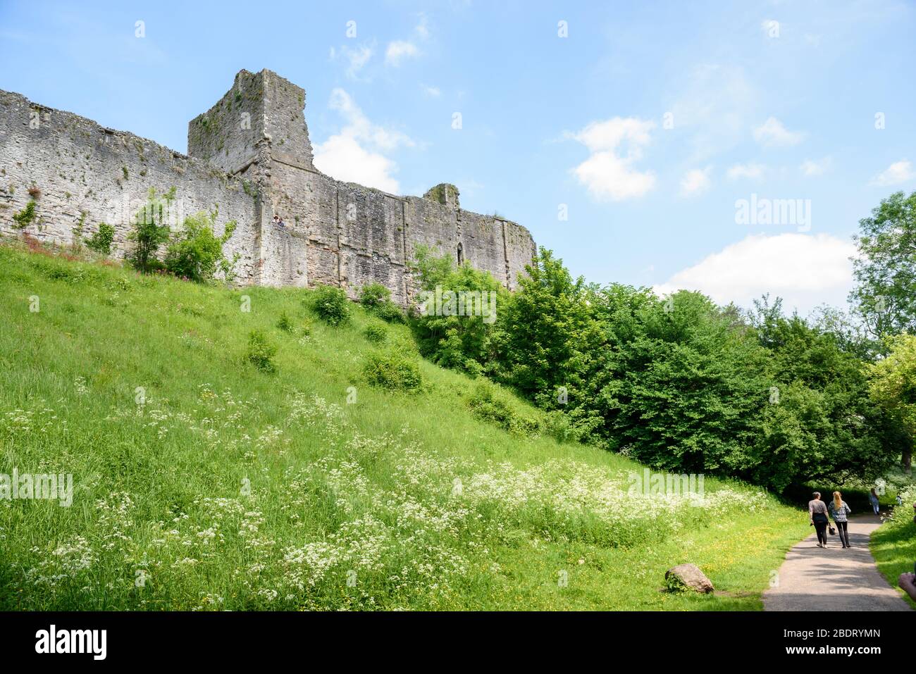 Chepstow Castle sits beside the River Wye in Monmouthshire, South Wales Stock Photo