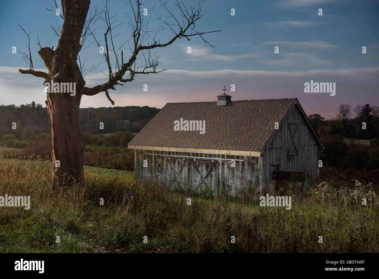 Old Barn in rural upstate New York Stock Photo Alamy