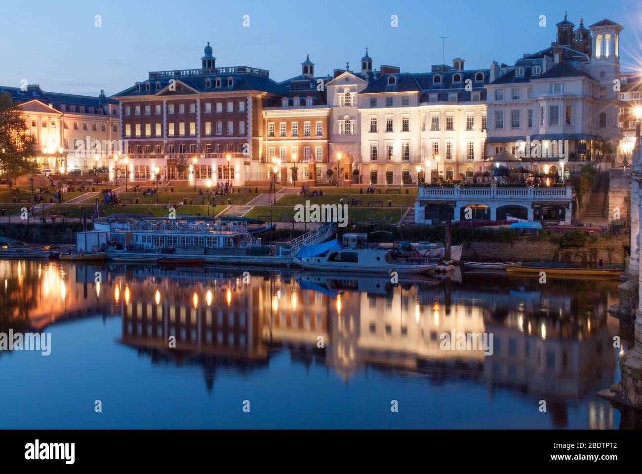 Public Space Riverside Terraces Restaurants Waterfront