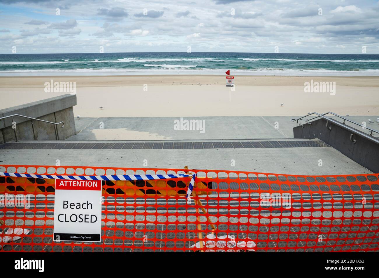 Surfers Paradise beach closed, covid19 virus, beach closed or shutdown