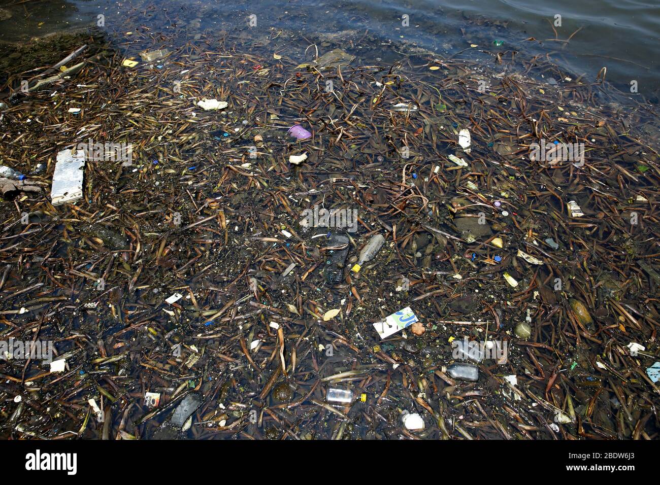 Plastic pollution river hi-res stock photography and images - Alamy