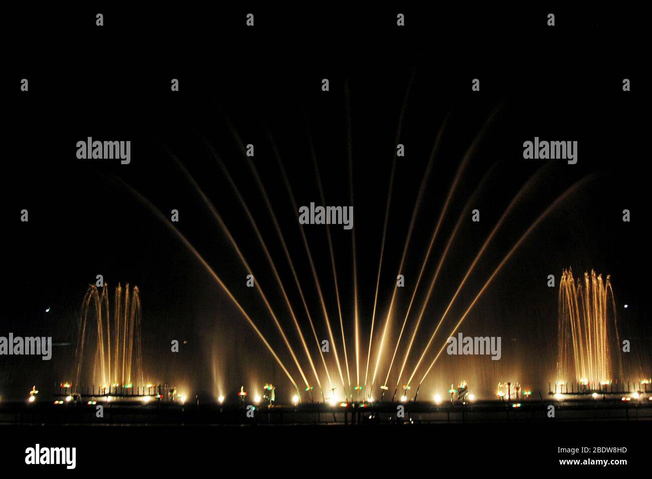 Night musical fountain show hi-res stock photography and images - Alamy