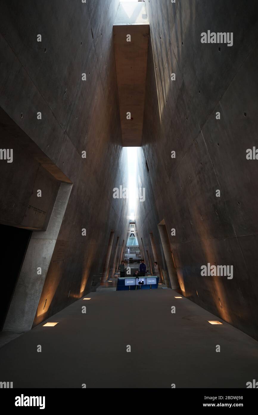 HOLOCAUST HISTORY MUSEUM YAD VASHEM JERUSALEM ISRAEL - WORLD HOLOCAUST ...