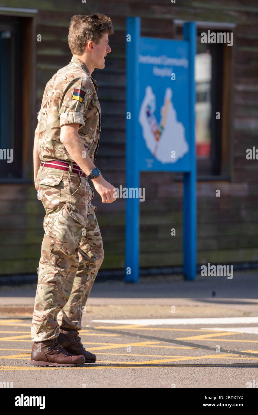 Brentwood Essex, UK. 10th Apr, 2020. NHS Personal Protective Equipment (PPE) for covid-19 arrives at a distribution hub at Brentwood Community Hospital. Essex Police, the Army and NHS assist in the distribution of PPE throughout the area. Credit: Ian Davidson/Alamy Live News Stock Photo