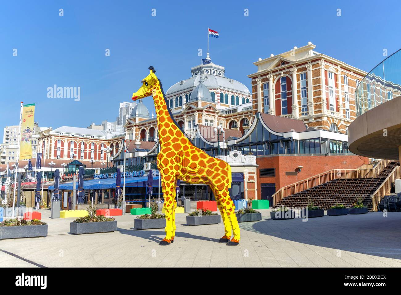 LEGOLAND Discovery Centre Scheveningen The Netherlands 6 meters high and  1200 kologram havy lego giraffe in front of Kurhaus Stock Photo - Alamy