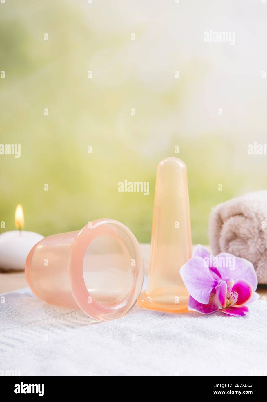Remove body cellulite using big silicone massaging cupping tool