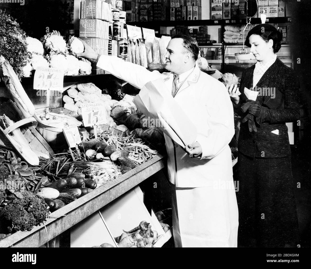 self-service-supermarket-woman-black-and-white-stock-photos-images
