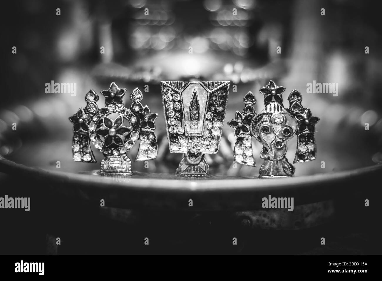 Lord Vishu Balaji Chakra Symbol - Shanku Chakra Namam Lord Vishnu Balaji Auspicious Holy Symbol for Divine Temple Stock Photo