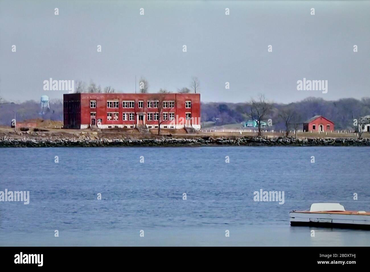 New York City's Hart Island (Bronx), temporary mass grave of unclaimed victims Covid-19 coronavirus pandemic crisis Stock Photo