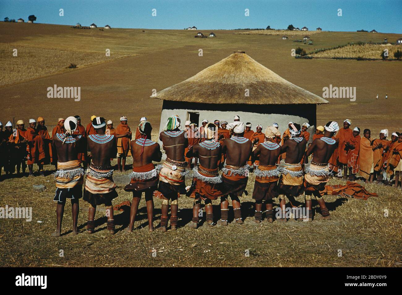 Xhosa dance hi-res stock photography and images - Alamy