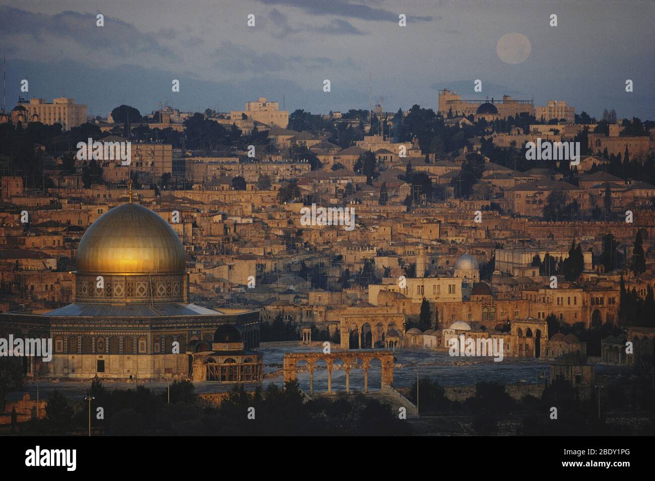 Moonrise hi-res stock photography and images - Alamy