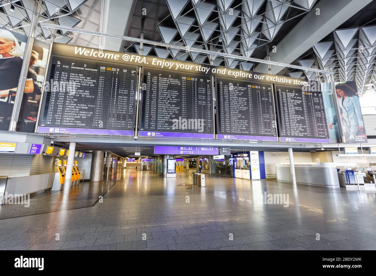 Frankfurt Germany April 7 Empty Terminal 1 During The Coronavirus Corona Virus Covid 19 At Frankfurt Airport Fra In Germany Stock Photo Alamy Frankfurt Germany April 7 Empty Terminal 1 During The Coronavirus Corona Virus Covid 19 At Frankfurt Airport Fra In Germany Stock Photo Alamy