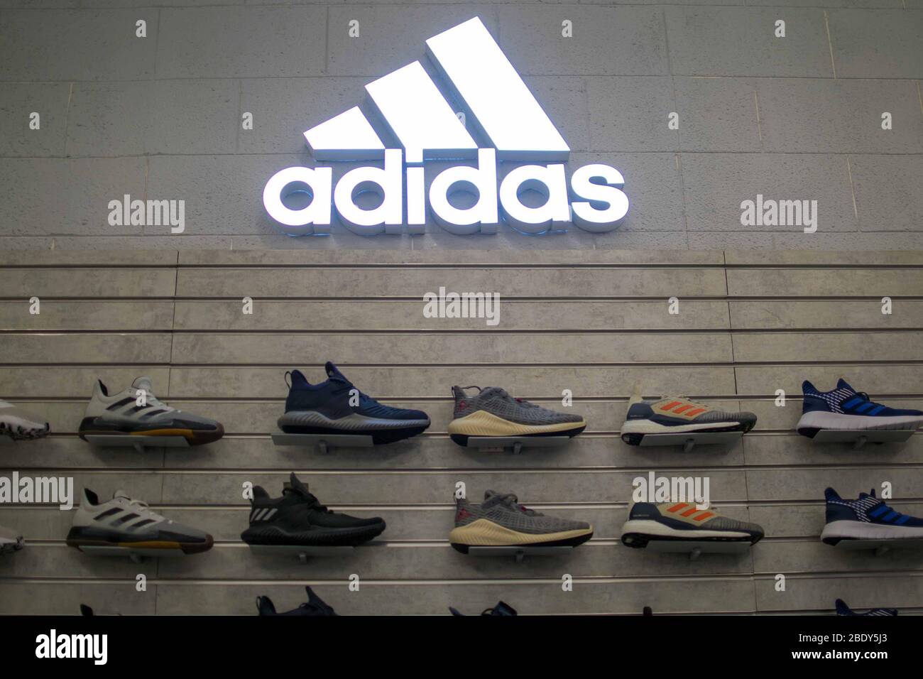kaskade Vær forsigtig lukker NOV. 28, 2019-BAGUIO CITY PHILIPPINES : Adidas shoes on display for sale  with the Adidas logo on the top Stock Photo - Alamy