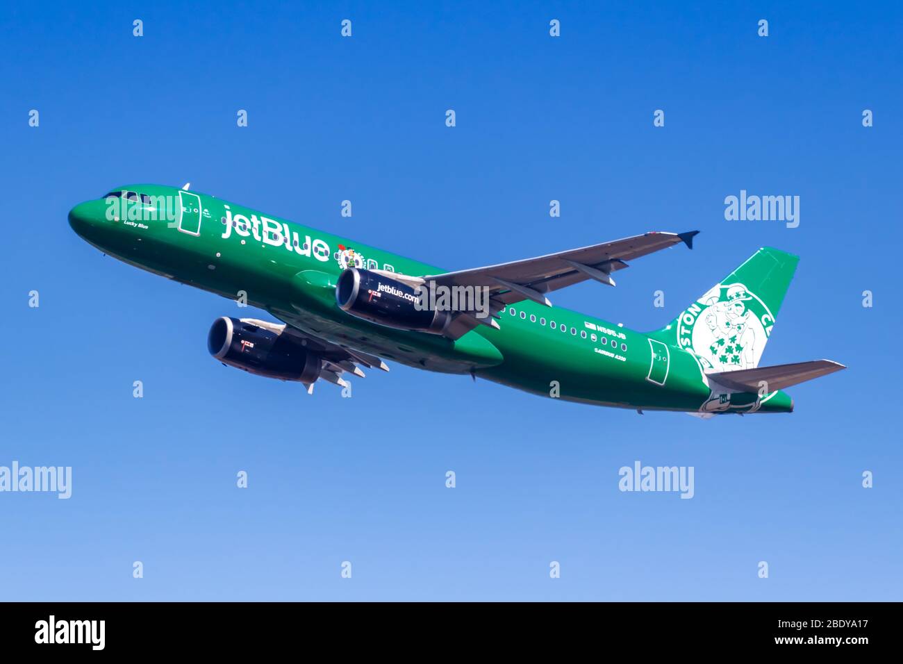 JetBlue Airways Airbus A320-232 N746JB at Orlando-International, October  2017. Showing off the updated New York Jets livery. (Photo: Ral…