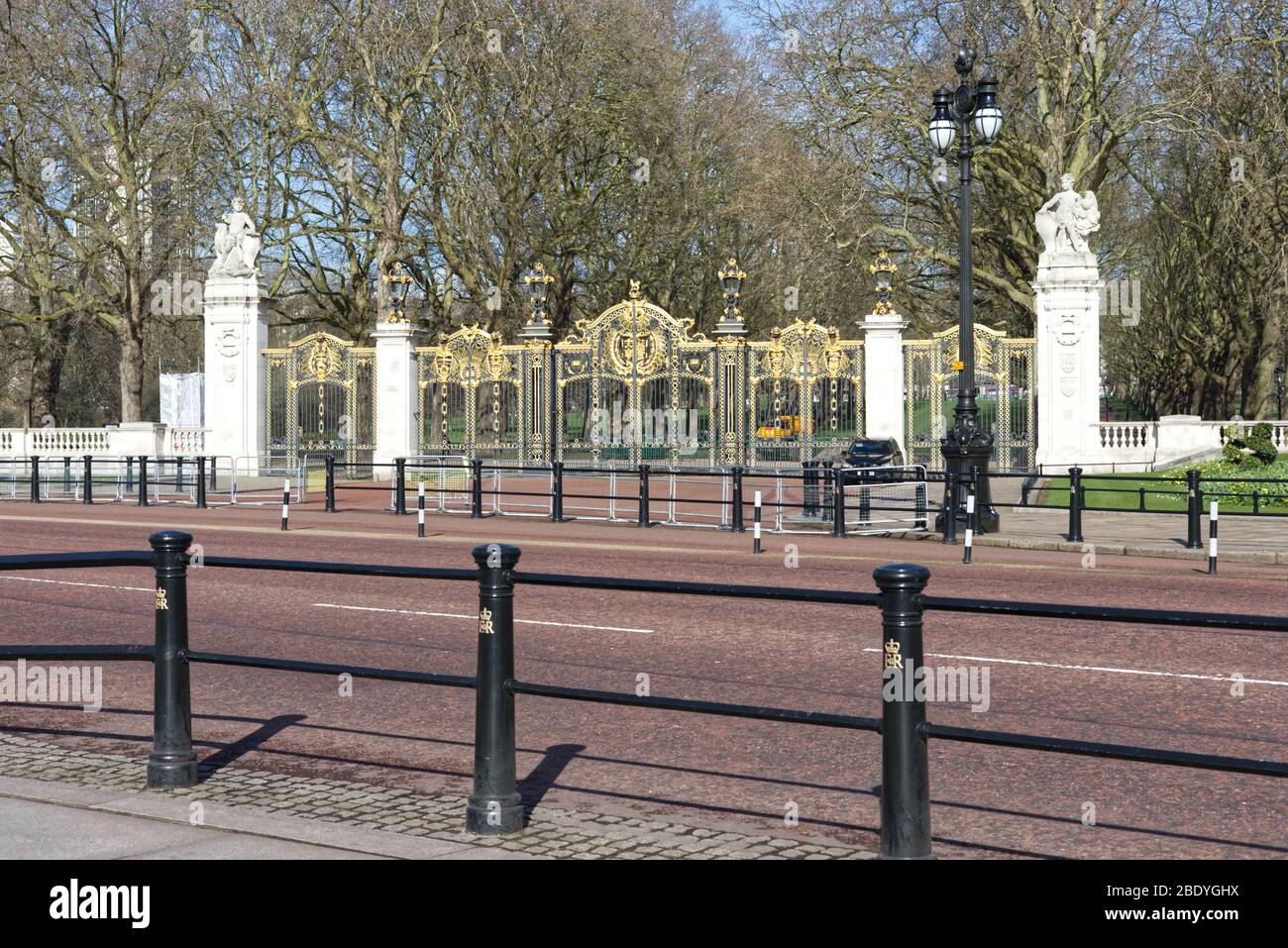 Canada Gate, empty streets of London amid the outbreak of covid 19. Stock Photo