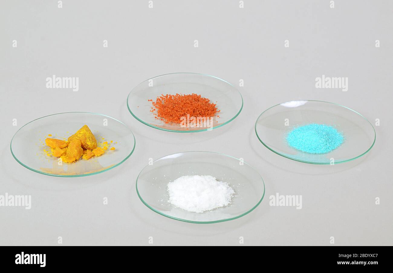 Zinc ii nitrate hires stock photography and images Alamy