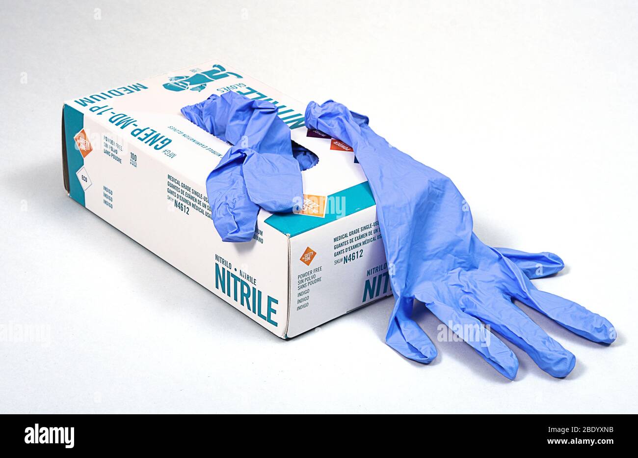 Latex examination gloves hi-res stock photography and images - Alamy