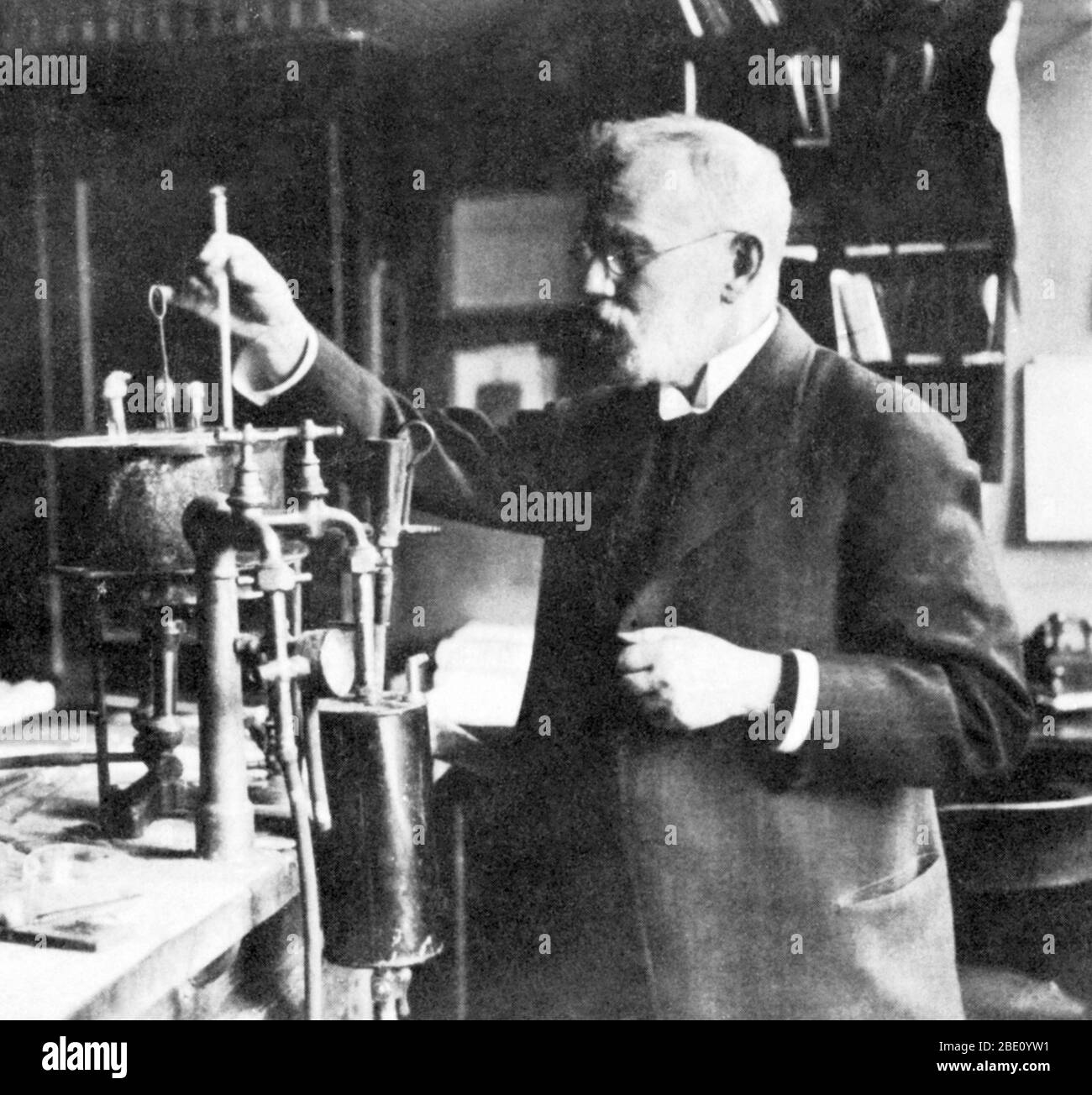 Ehrlich performing a set test pattern for chemotherapy with Salvarsan. Paul Ehrlich (March 14, 1854-August 20, 1915) was a German physician and scientist who worked in the fields of hematology, immunology, and chemotherapy. The methods he developed for staining tissue made it possible to distinguish between different type of blood cells, which led to the capability to diagnose numerous blood diseases. His laboratory discovered Arsphenamine (Salvarsan), the first effective medicinal treatment for syphilis, thereby initiating and also naming the concept of chemotherapy. Ehrlich popularized the c Stock Photo