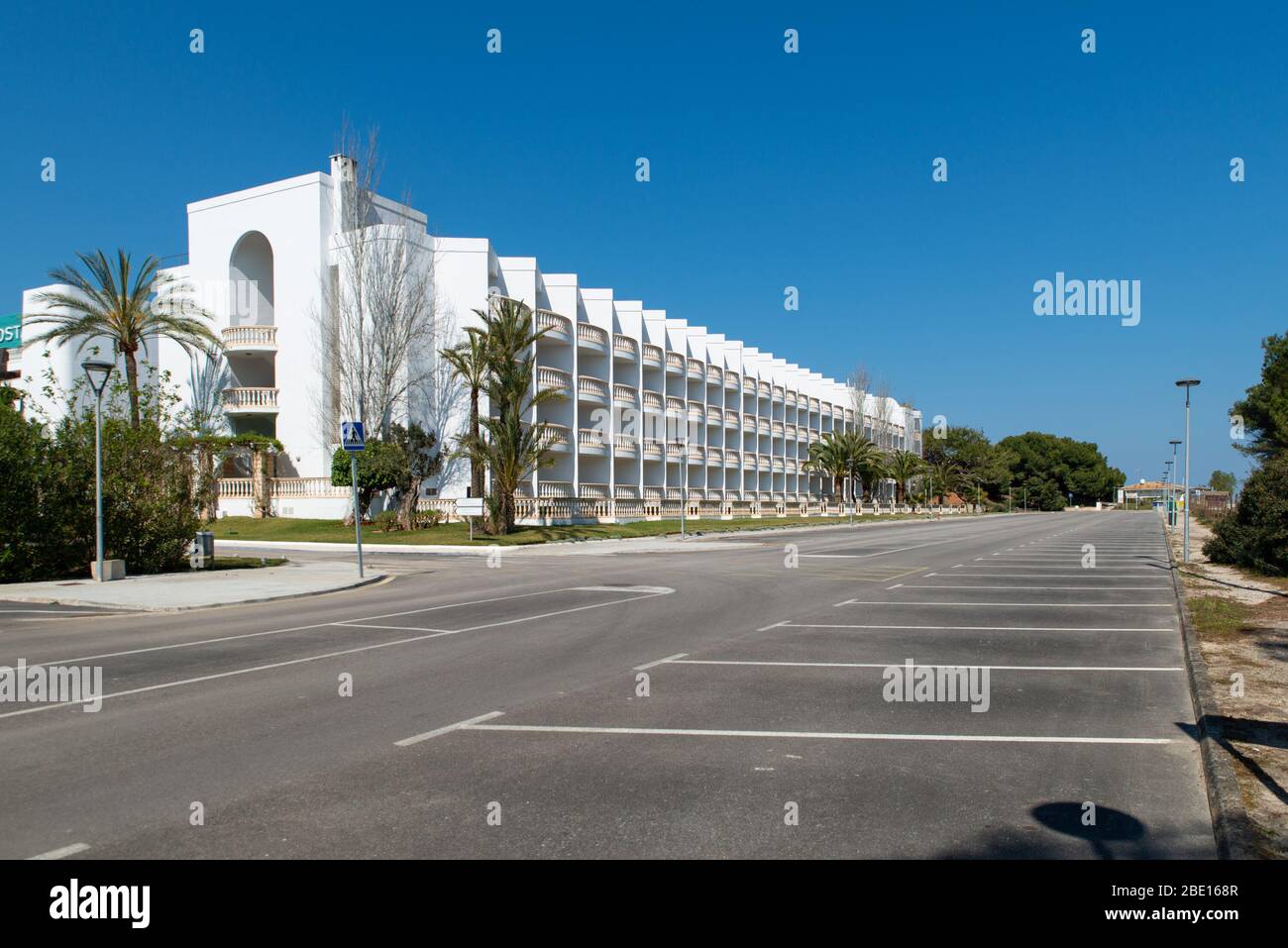 PALMA DE MALLORCA, SPAIN. APRIL 09 2020: Closed Iberostar Hotel at the Playa de Muro  at  - Mallorca under Corona Close down  on April 9, 2020 in Palma de Mallorca, . (Photo by Thomas Reiner/ESPA-Images) Credit: European Sports Photo Agency/Alamy Live News Stock Photo