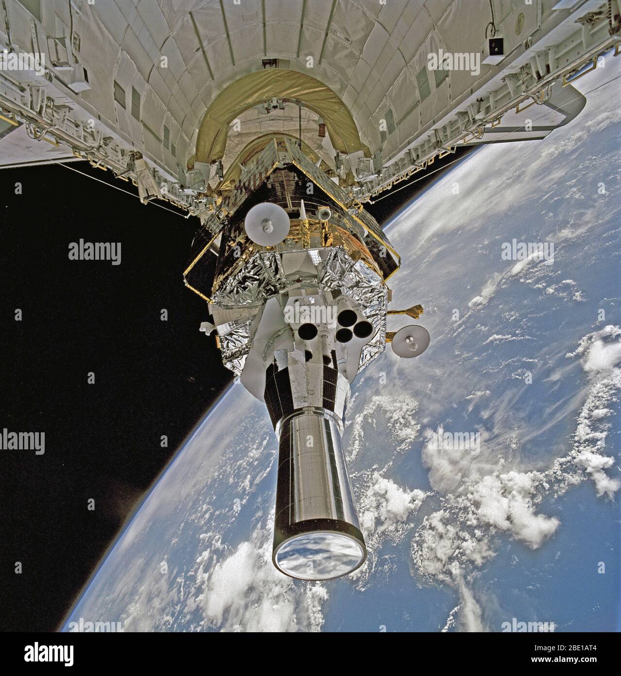 1991 - STS-44 DSP / IUS spacecraft tilted to predeployment position in OV-104's PLB Stock Photo