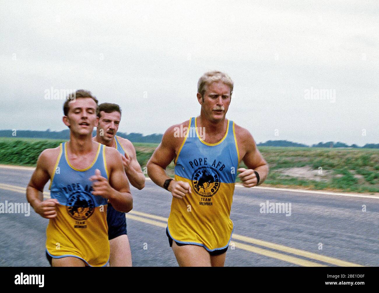 Combat controllers participate in a three-mile run during the Volant ...