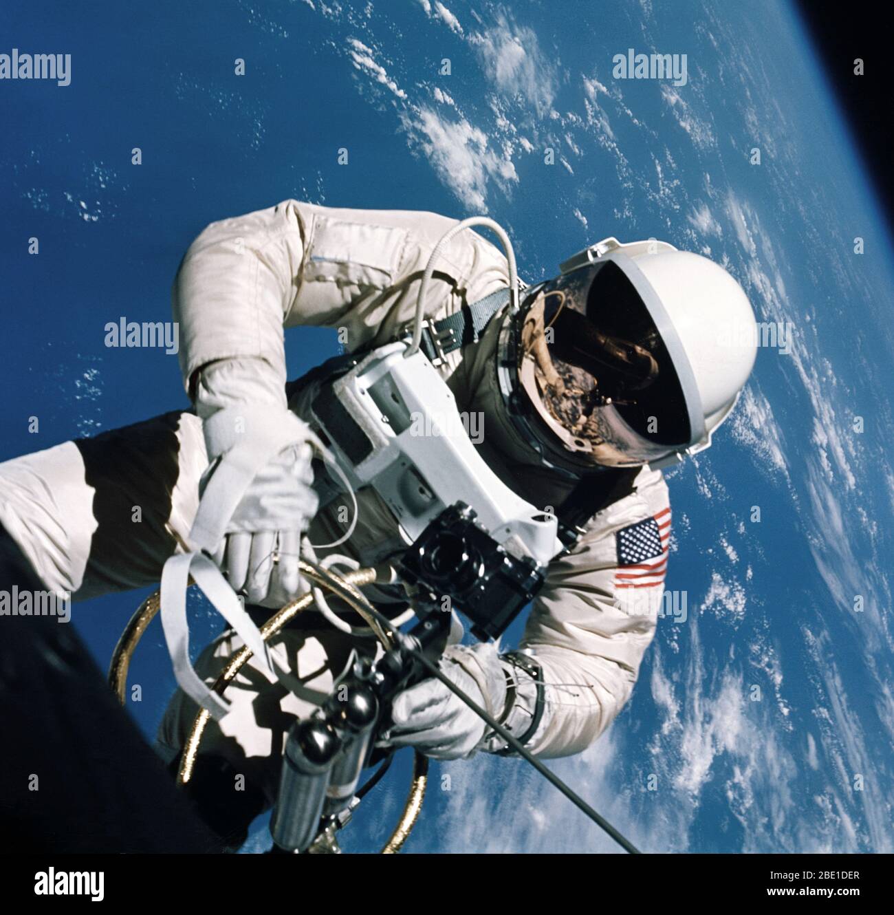 Gemini 4 space walk hi-res stock photography and images - Alamy