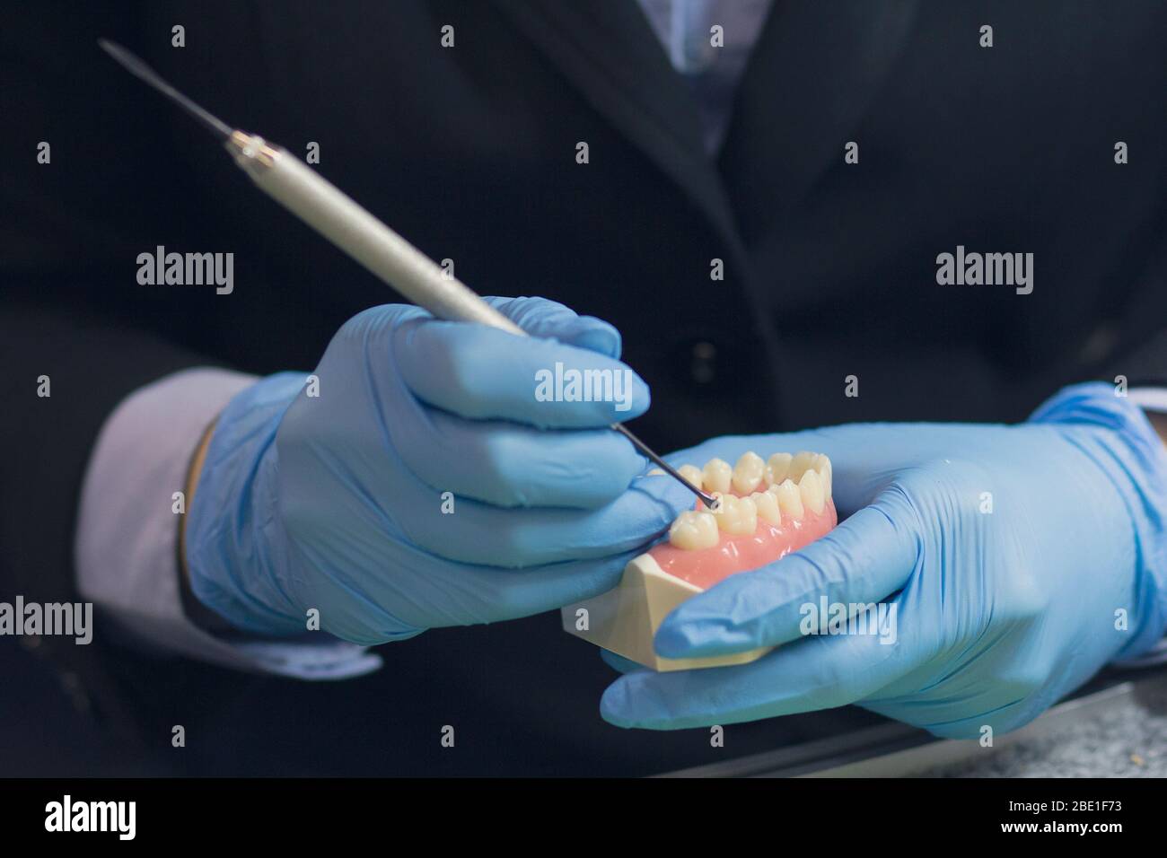 Dental technician or prosthesis worker. Prosthetic dentistry process