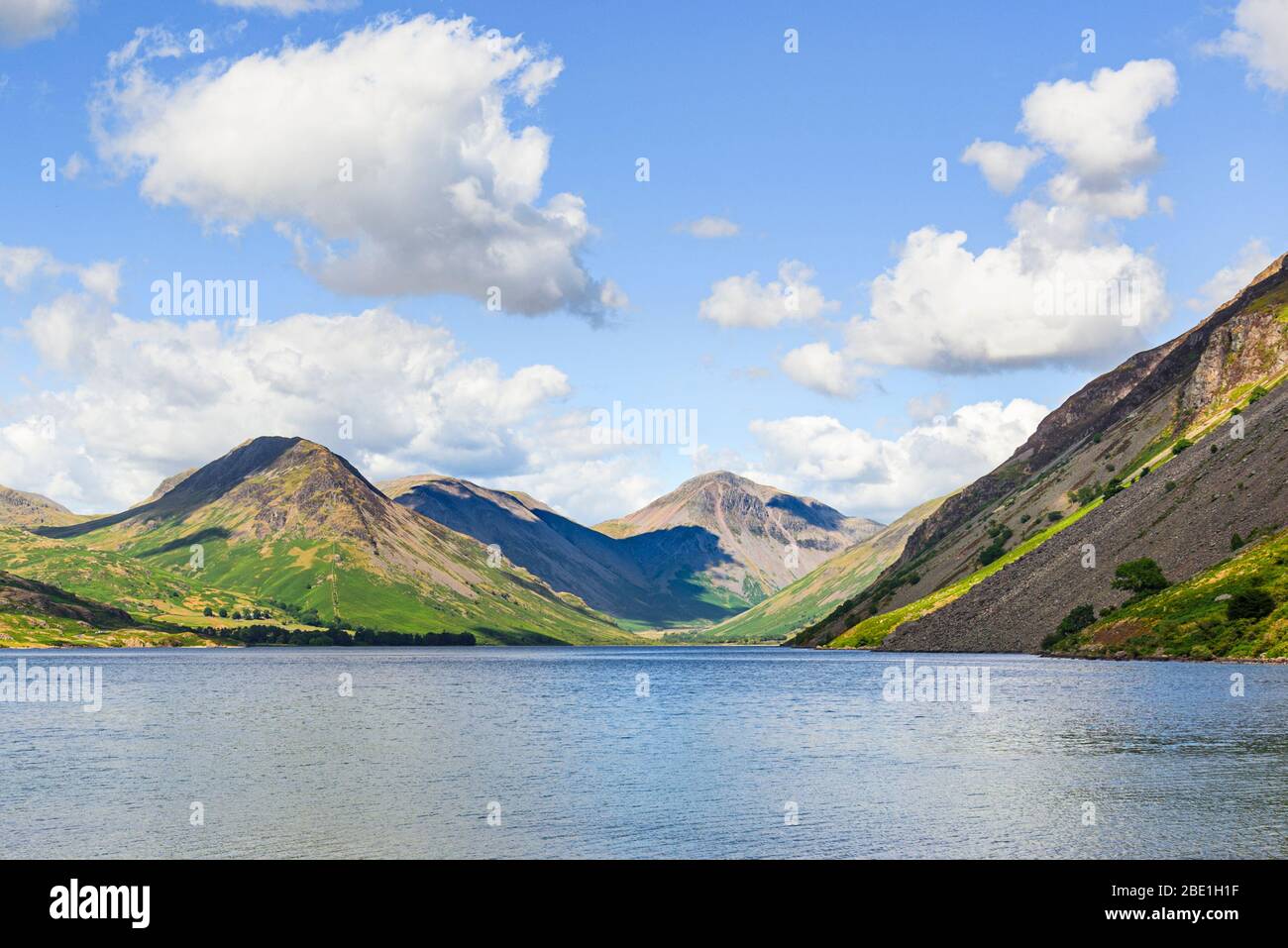 Looking up Wast Water in the English Lake District to Yewbarrow, Kirk Fell and Great Gable with The Screes on the right Stock Photo