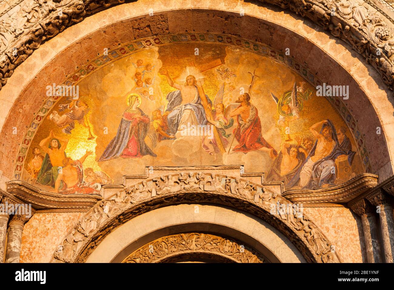 I/Venedig: Basilica di San Marco, Westportal das jüngste Gericht Stock Photo