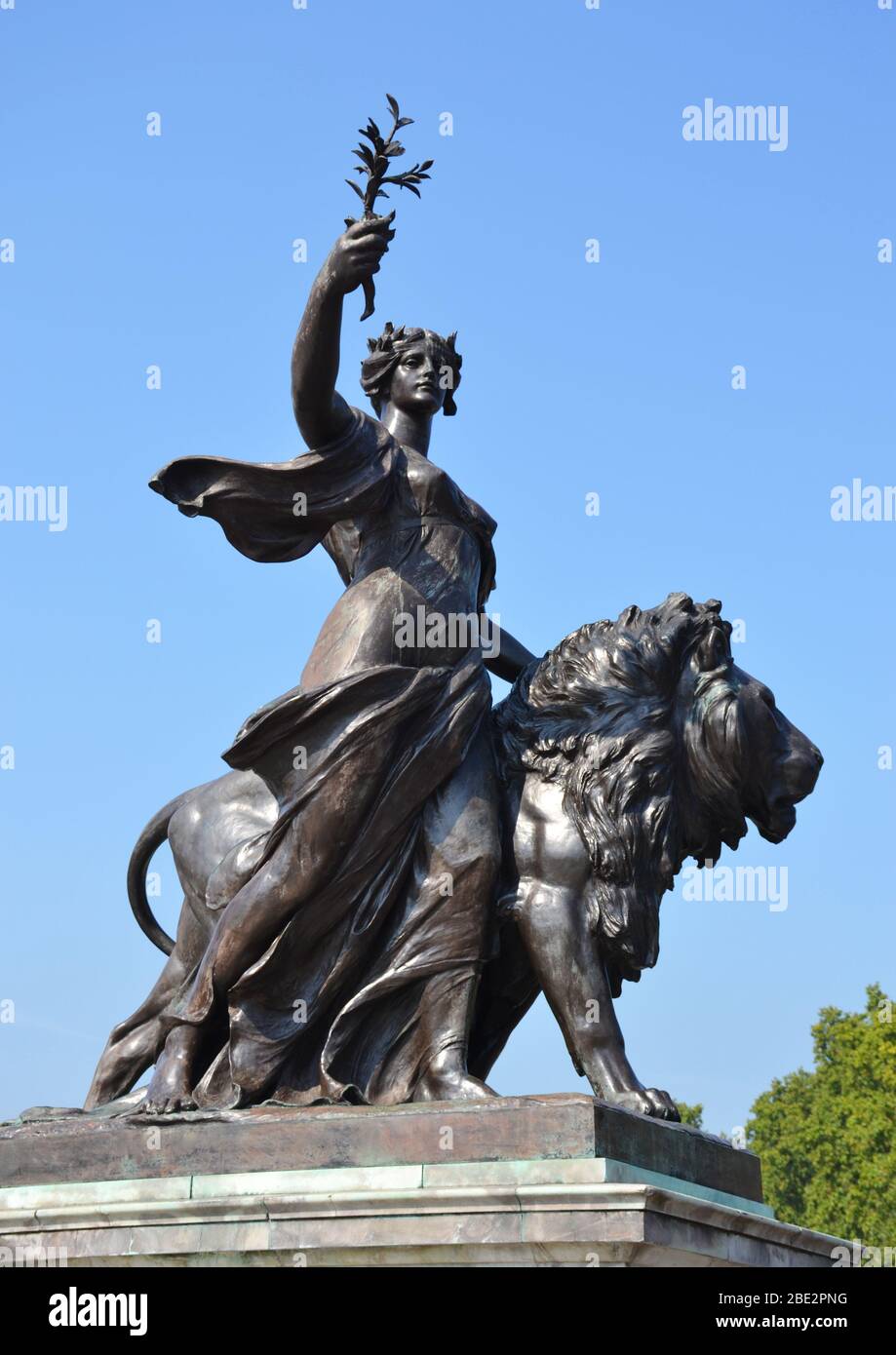 Statue of Peace in the Queen Victoria Memorial Stock Photo