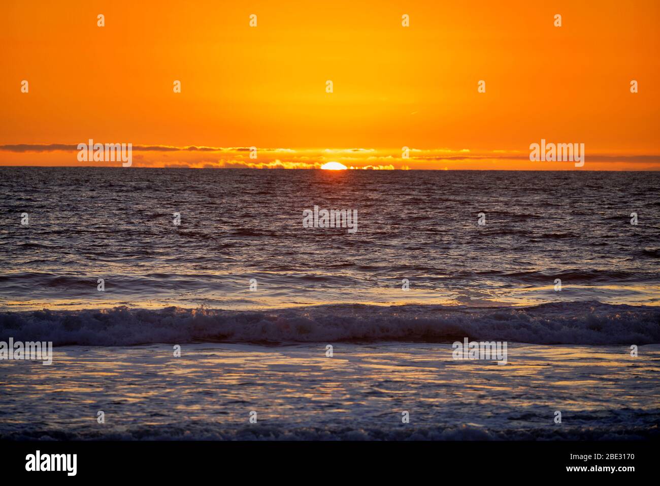 Beautiful sun rising over hi-res stock photography and images - Alamy