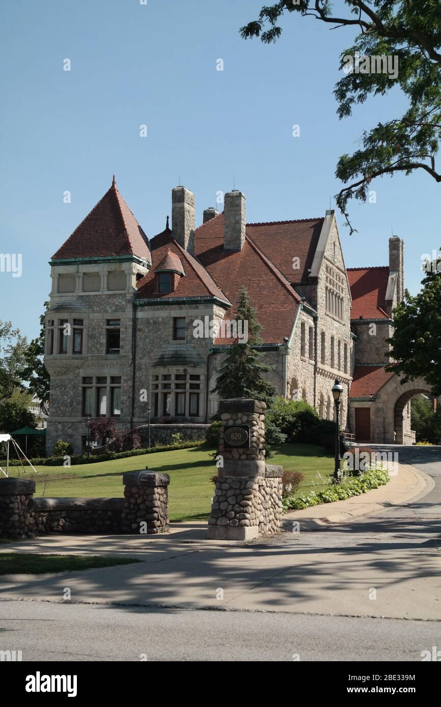 The former Studebaker mansion, now Tippecanoe Place restaurant, on West Washington Street in South Bend, Indiana, USA. Stock Photo