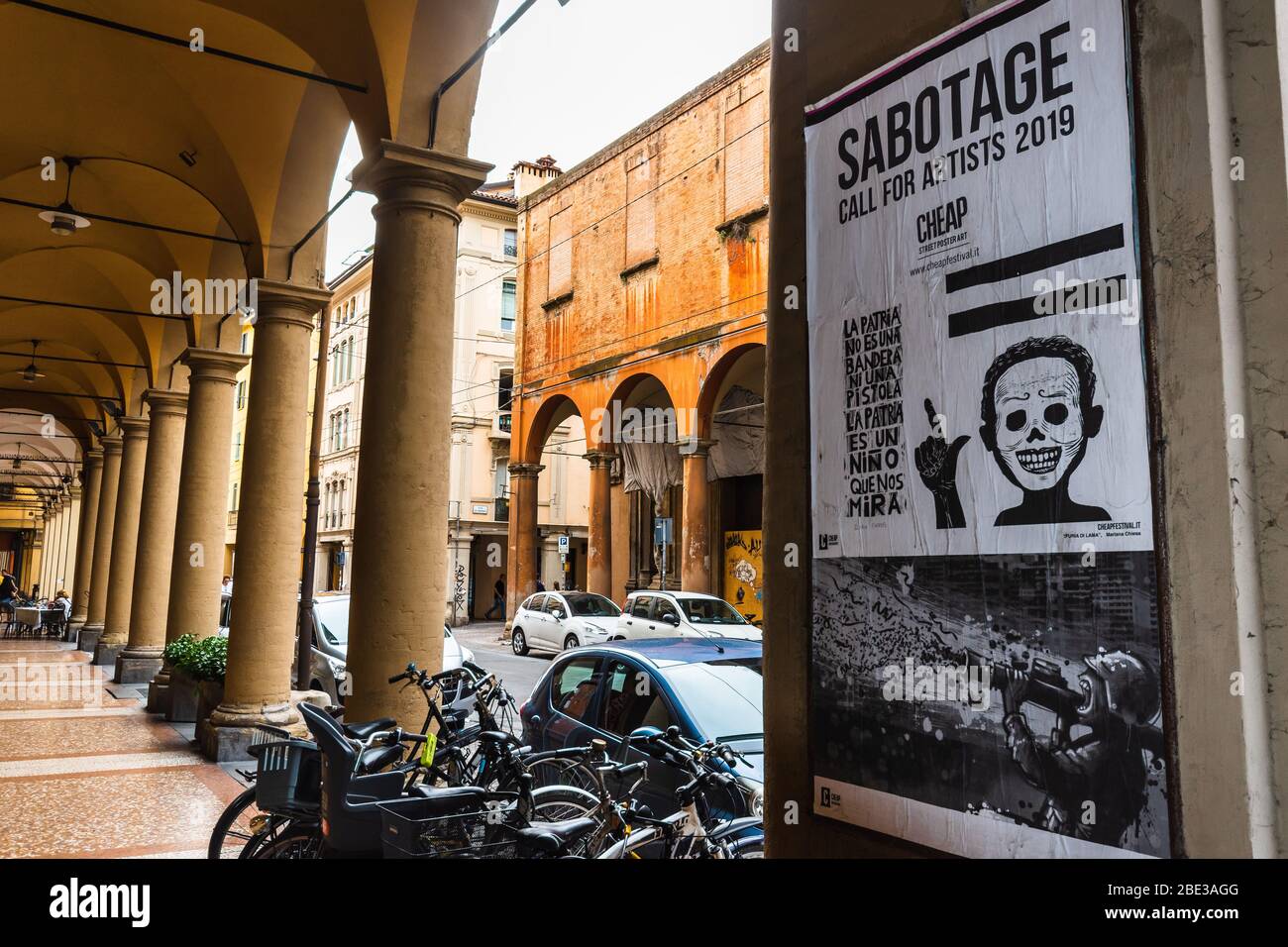 The porticoes of the red city, Bologna Stock Photo Alamy