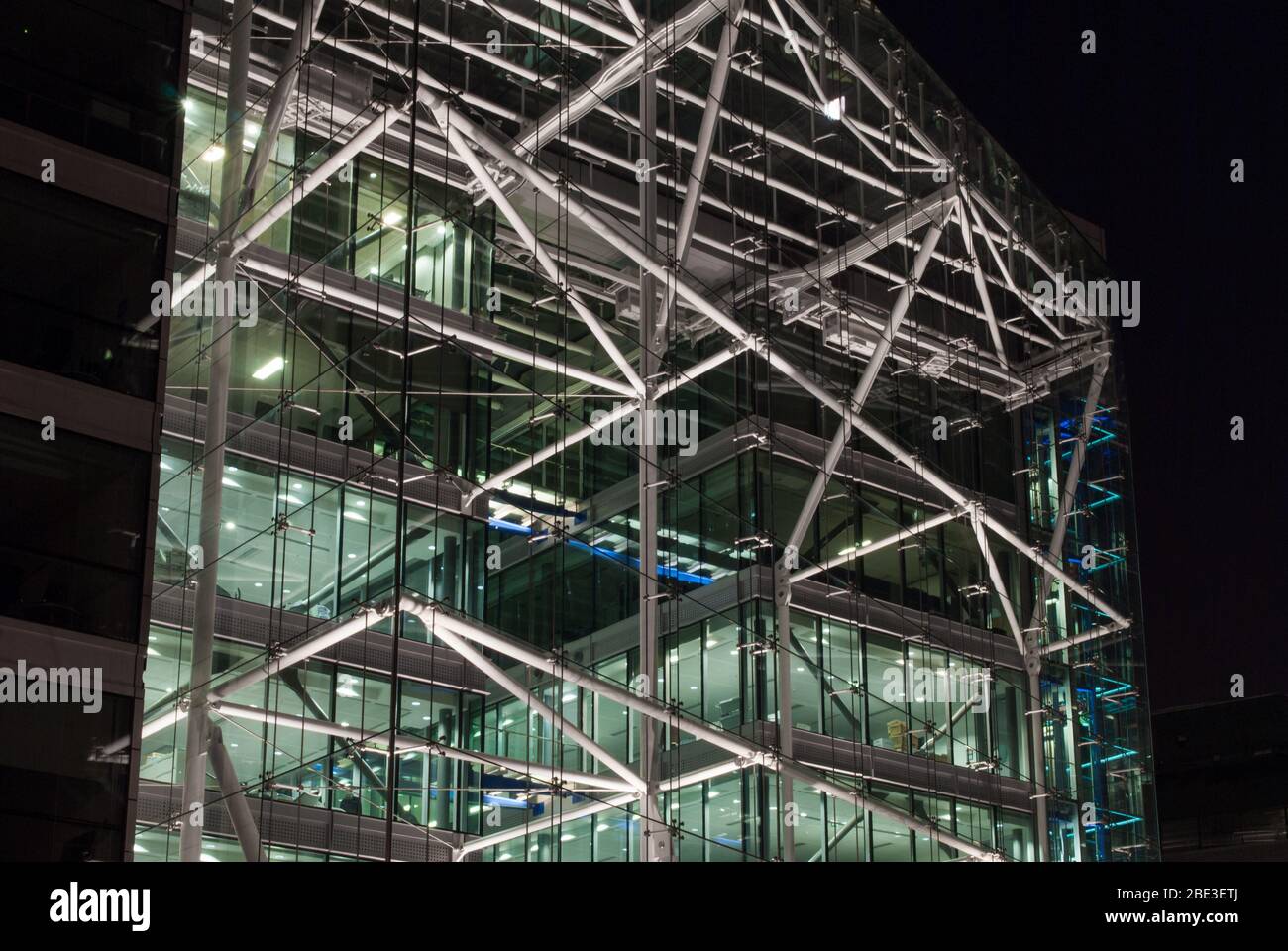 Glazing Glass Tower Structure Architecture 1980s Bridge House, St Katharine's Way, London E1W 1DD by RSHP Rogers Stirk Harbour & Partners Stock Photo