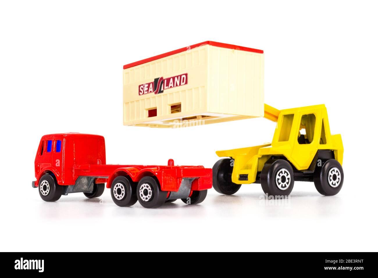Lesney Products Matchbox model toy car 1-75 series no.42 Mercedes-Benz Container Truck and 48 Sambron Jacklift Stock Photo