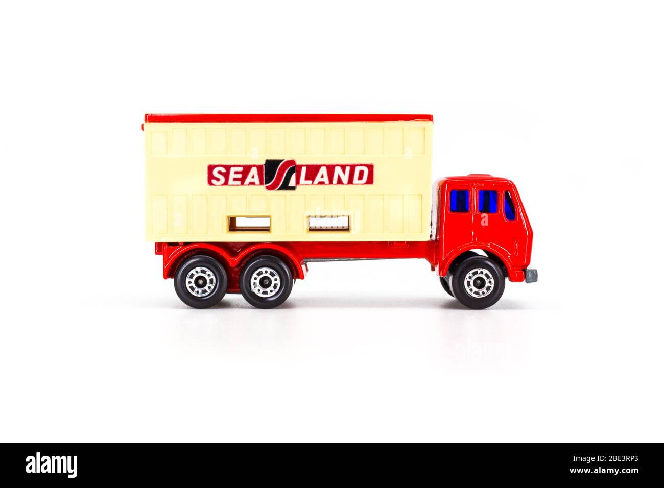 Lesney Products Matchbox model toy car 1-75 series no.42 Mercedes-Benz Container Truck side view Stock Photo