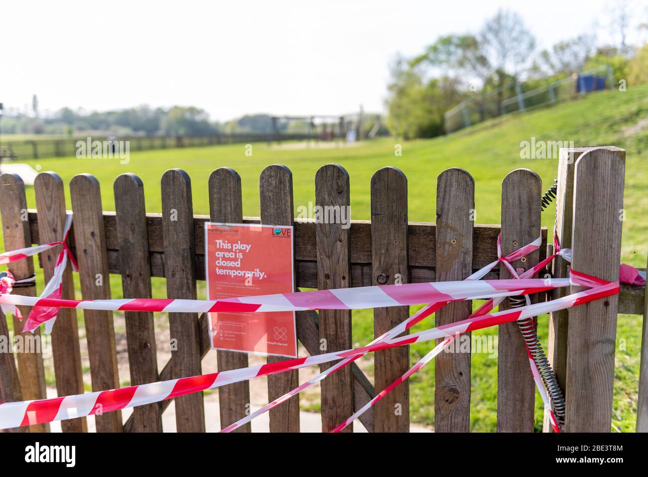 Huntingdon, Cambridgeshire, UK. 11th April 2020. Hinchingbrooke country park very empty on a very sunny easter Saturday during Covid-19 UK lockdown. People out for their once per day exercise. Credit: Jason Chillmaid/Alamy Live News Stock Photo