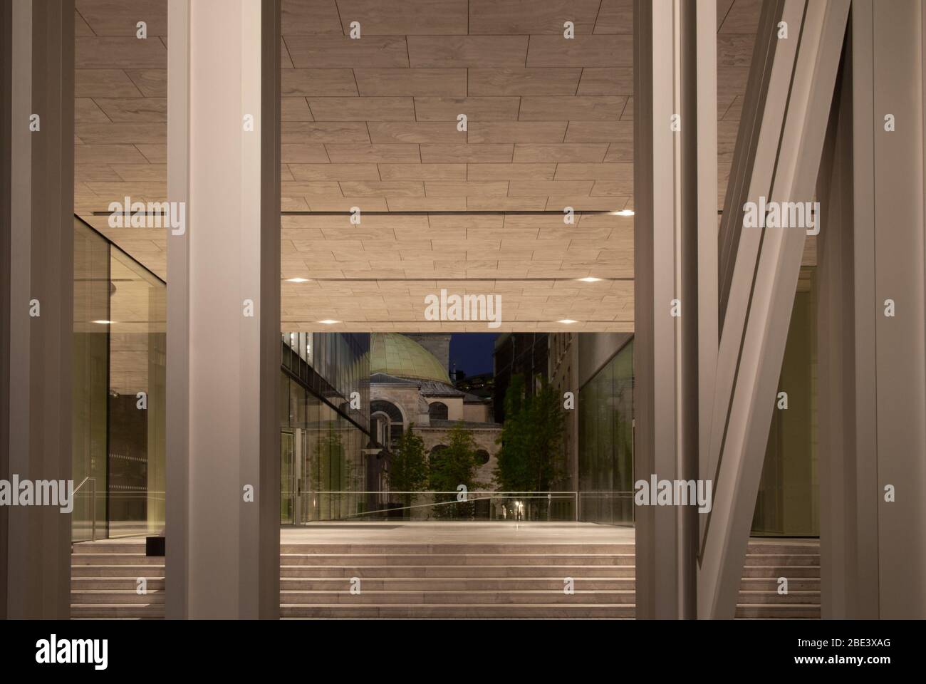 Steel & Glass Rothschild Headquarters Rothschild Bank, New Court, St