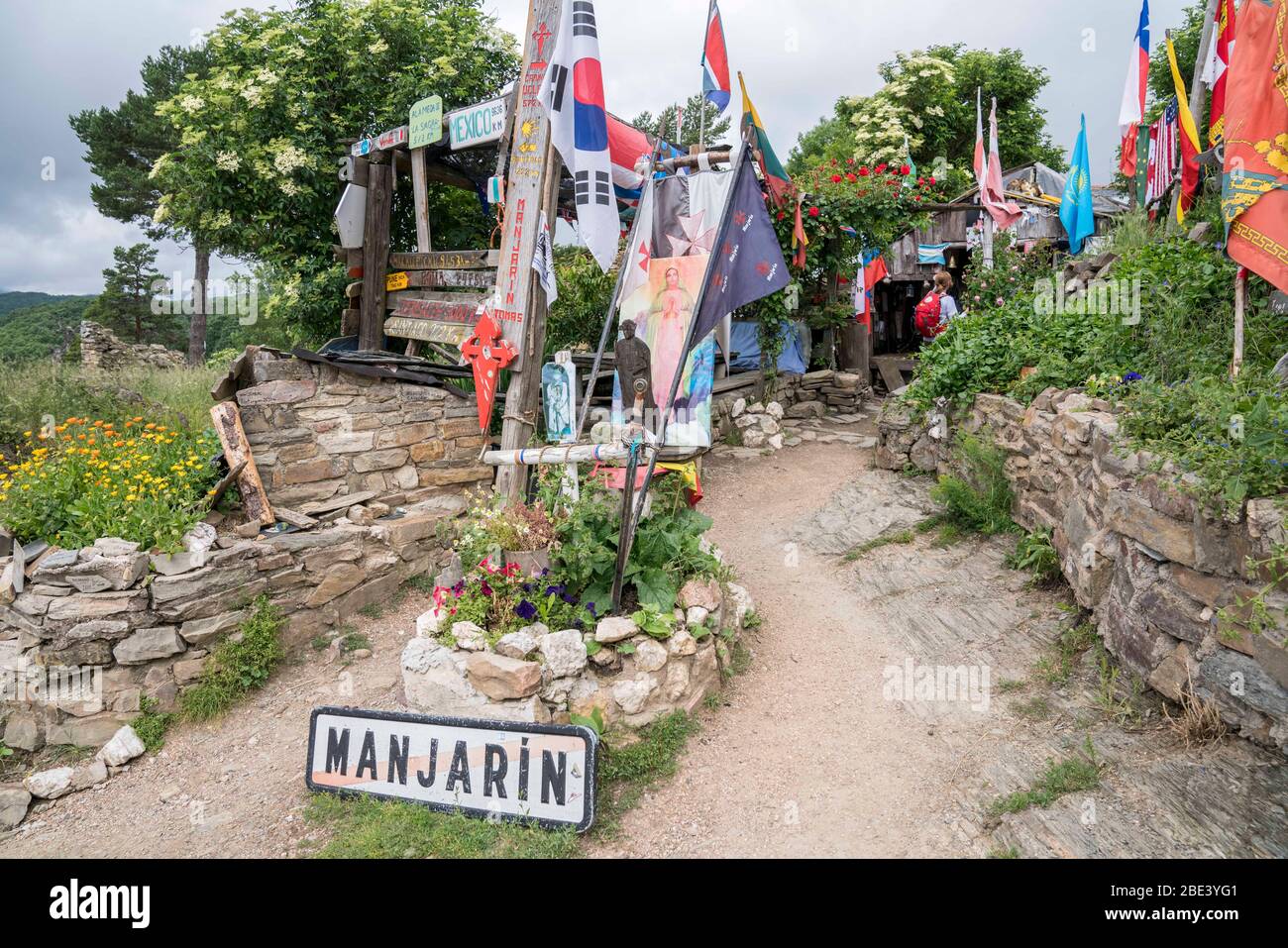 Spain, Leon, Rabanal del Camino, Camino de Santiago, the way of St. James.  Street from Rabanal del Camino to Ponferrada. Funky little pilgrim shelter  Stock Photo - Alamy