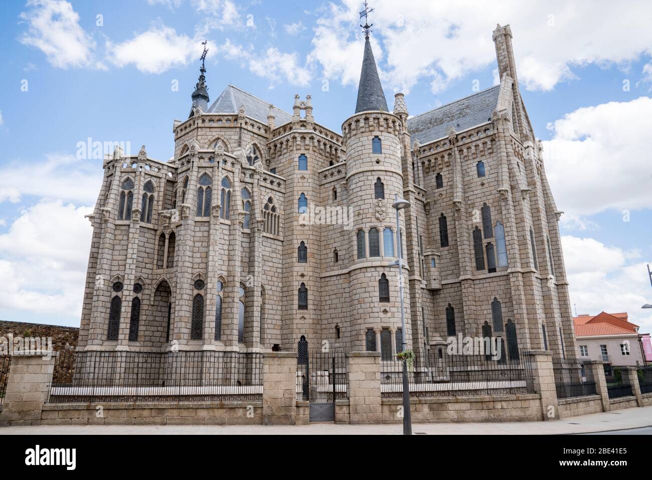 Spain, Leon, Astorga, Camino de Santiago, the way of St. James. Guadi  Episcopal Palace of Astorga Stock Photo - Alamy