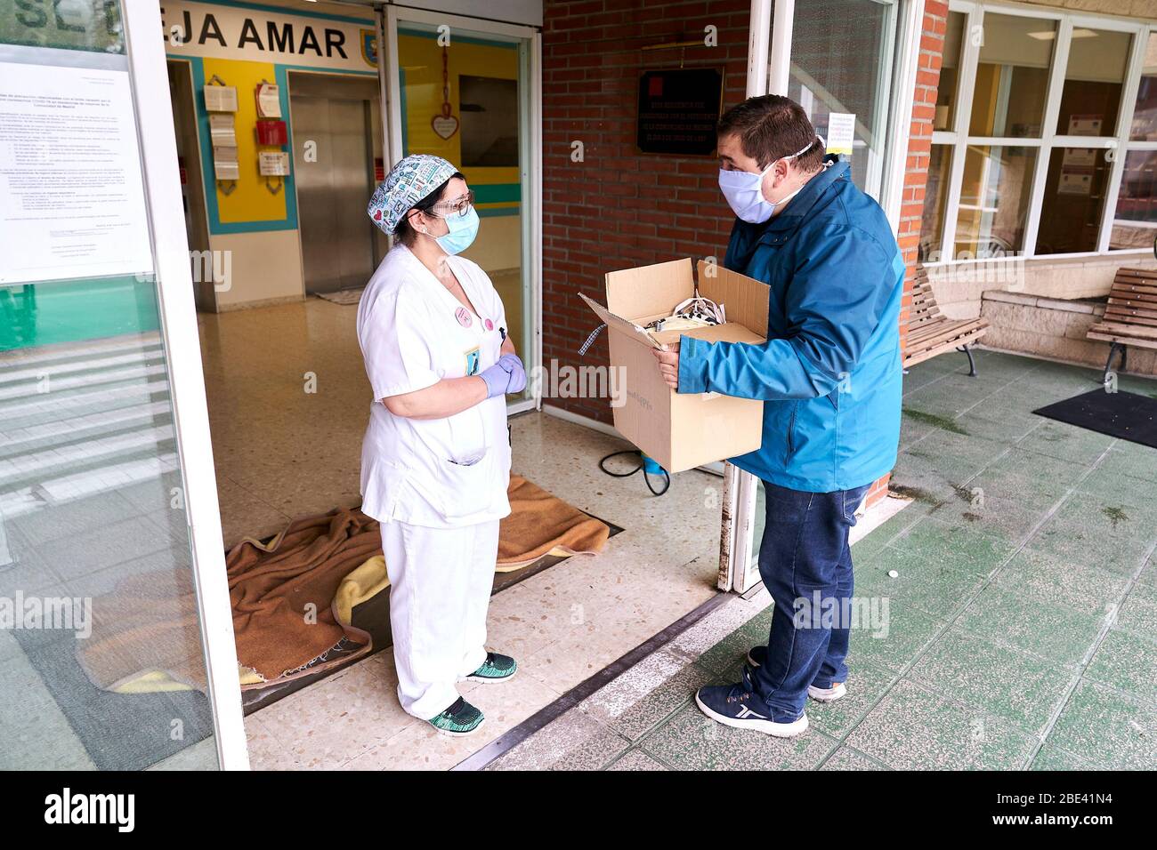 Mostoles, Madrid, Spain. 9th Apr, 2020. Juan XXIII nursing home staff receive face masks used as a preventive measure against covid 19, donated by Ntra. Sra. del Rocio brotherhood during the coronavirus outbreak. Credit: Legan P. Mace/SOPA Images/ZUMA Wire/Alamy Live News Stock Photo