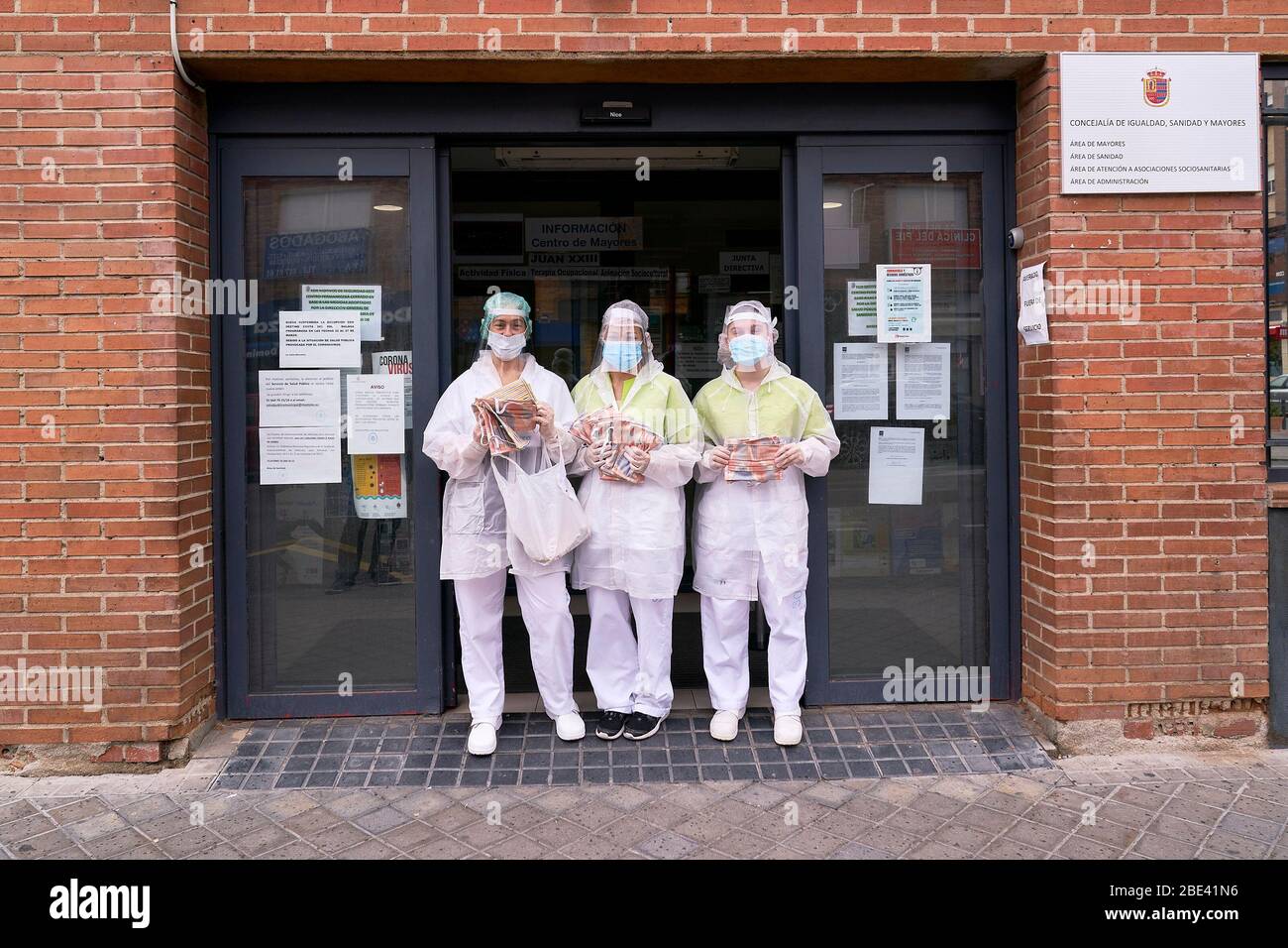Mostoles, Madrid, Spain. 9th Apr, 2020. Juan XXIII nursing home staff receive face masks used as a preventive measure against covid 19, donated by Ntra. Sra. del Rocio brotherhood during the coronavirus outbreak. Credit: Legan P. Mace/SOPA Images/ZUMA Wire/Alamy Live News Stock Photo