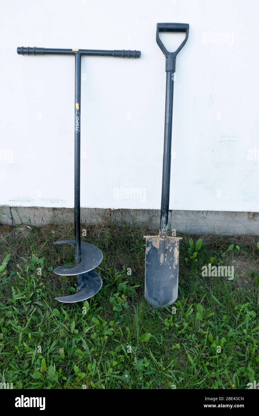 Post hole digger hi-res stock photography and images - Alamy