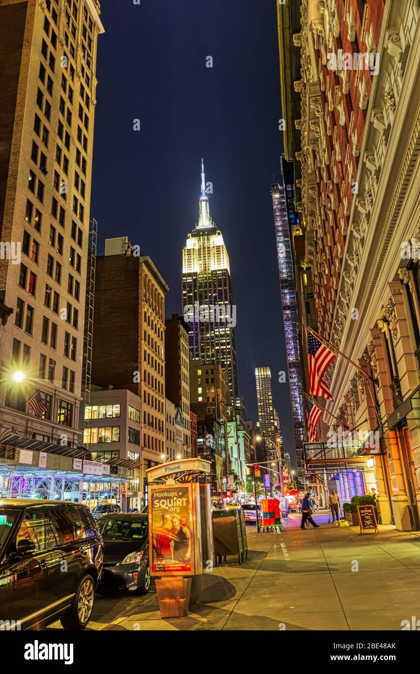 New York buildings on 34th street Stock Photo - Alamy