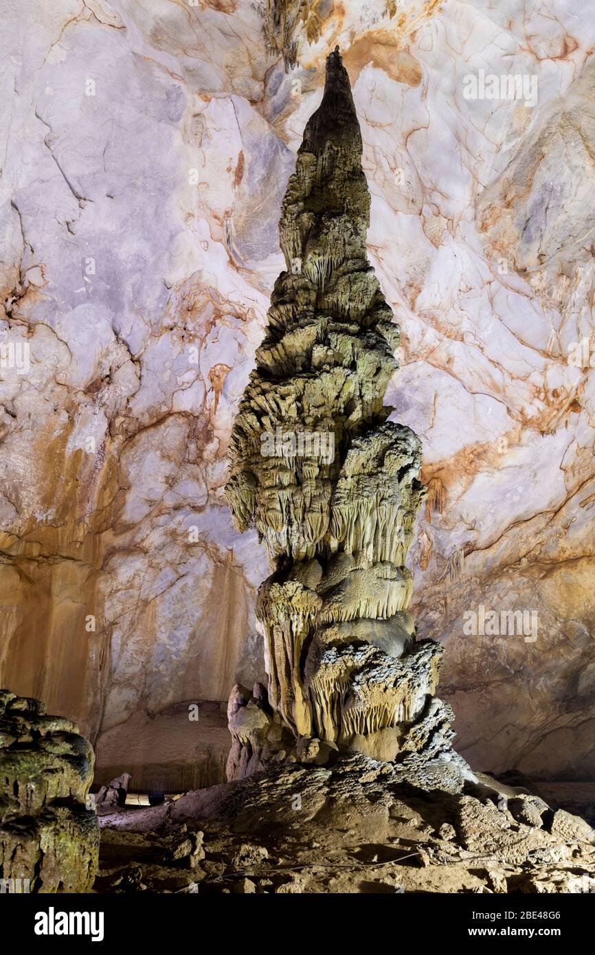 Paradise Cave, Phong Nha-Ke Bang National Park; Phong Nha, Quang Binh Province, Vietnam Stock Photo