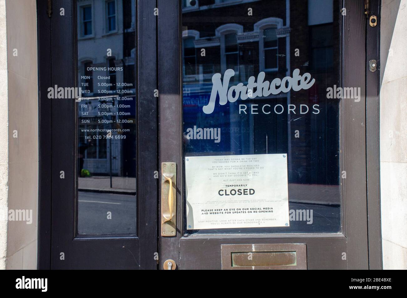 London, UK, 6 April 2020 Northcote Records, 8-10 Northcote Road London SW11 1NT Signs in shop windows showing closed due to coronavirus. Stock Photo